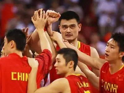 以为是起点，没想到是巅峰！回顾当年硬刚美国梦八队的中国男篮