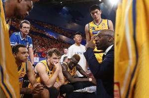 🏀NBL-刘传兴未登场 库克斯15+13 马丁17+9 国王绝杀子弹