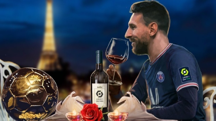 美酒配佳节！法甲官方情人节晒图：梅西+金球=爱🍷💝