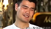 是怎样级别的采访 会让一位两米二六的巨人都感到害怕？？
